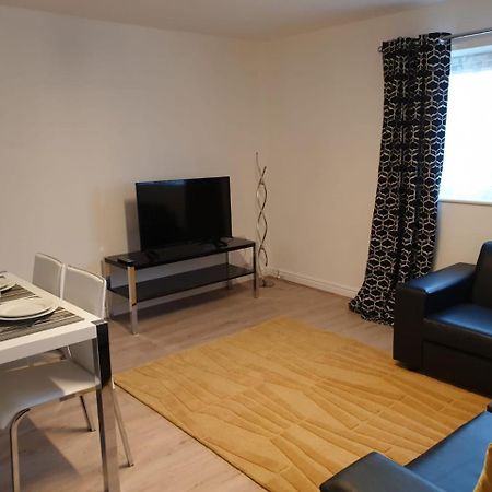 River Court Apartments Lets CBG Εξωτερικό φωτογραφία