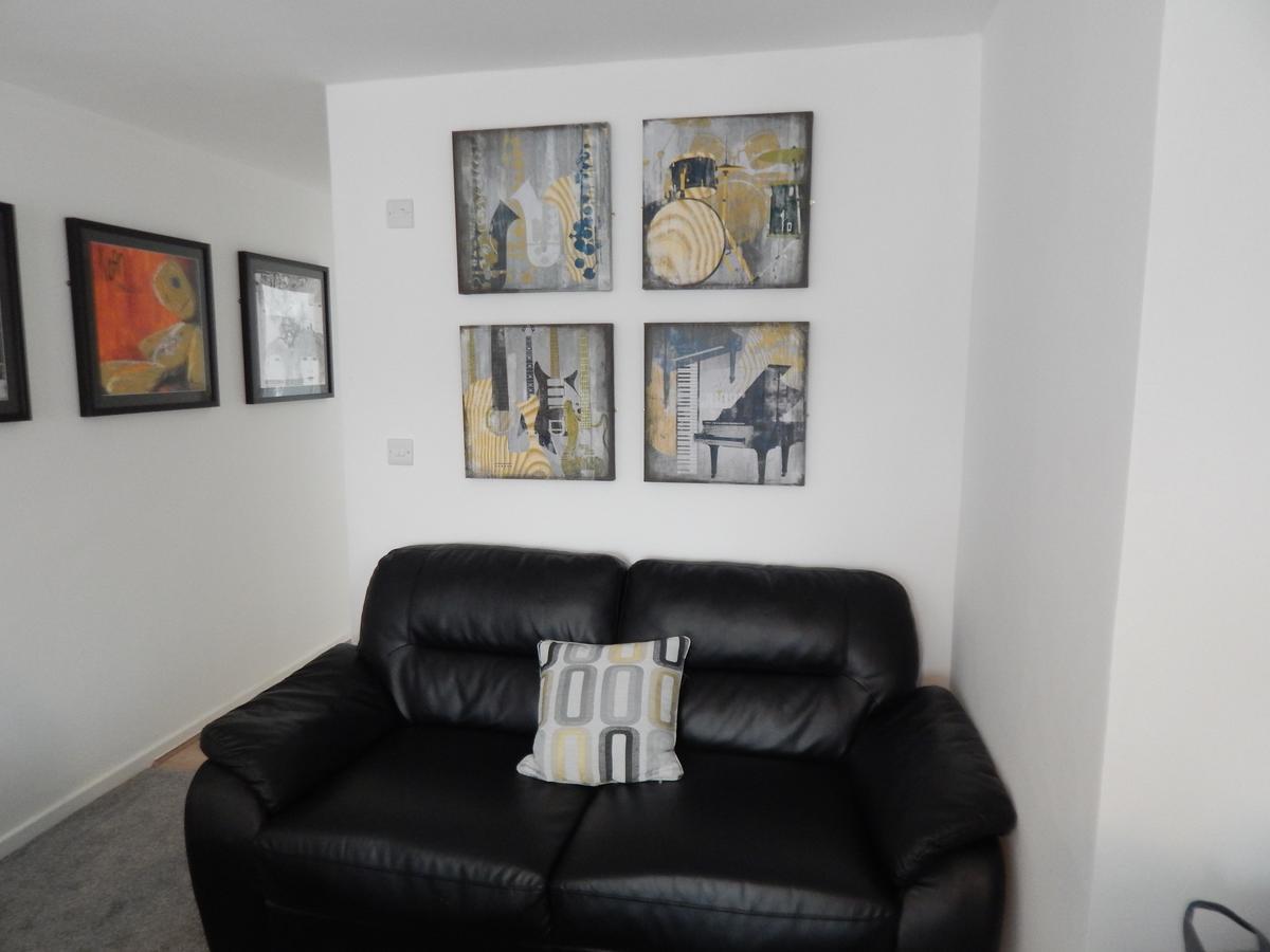 River Court Apartments Lets CBG Εξωτερικό φωτογραφία