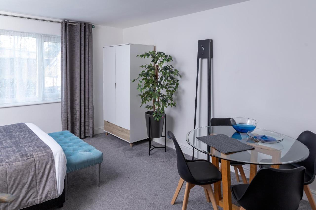 River Court Apartments Lets CBG Εξωτερικό φωτογραφία