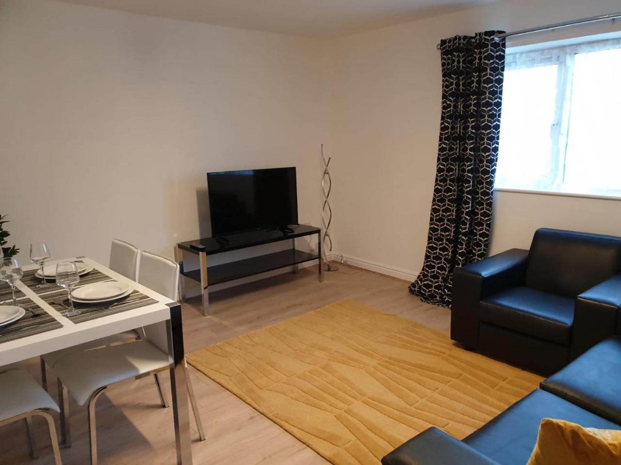 River Court Apartments Lets CBG Εξωτερικό φωτογραφία
