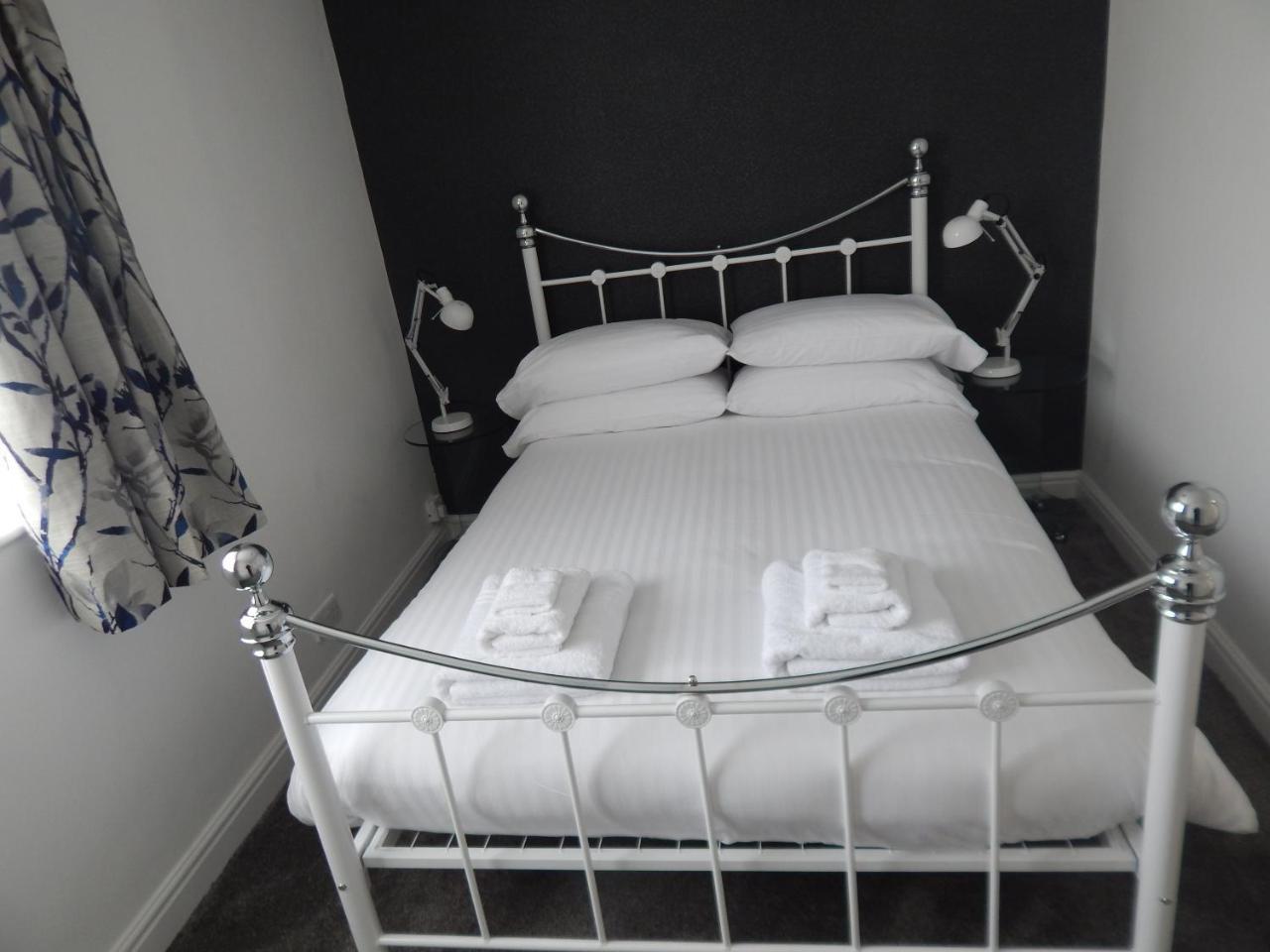 River Court Apartments Lets CBG Εξωτερικό φωτογραφία